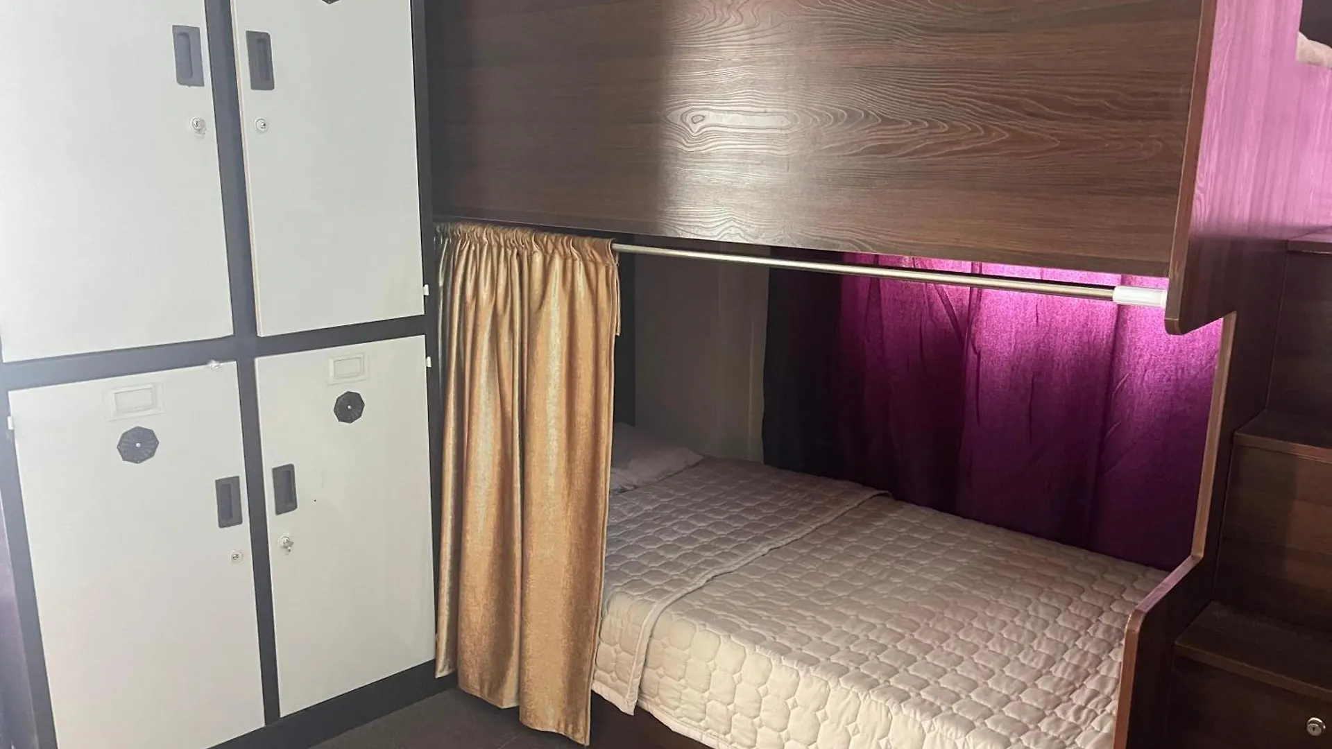 Pizza Street Hostel Aqaba
