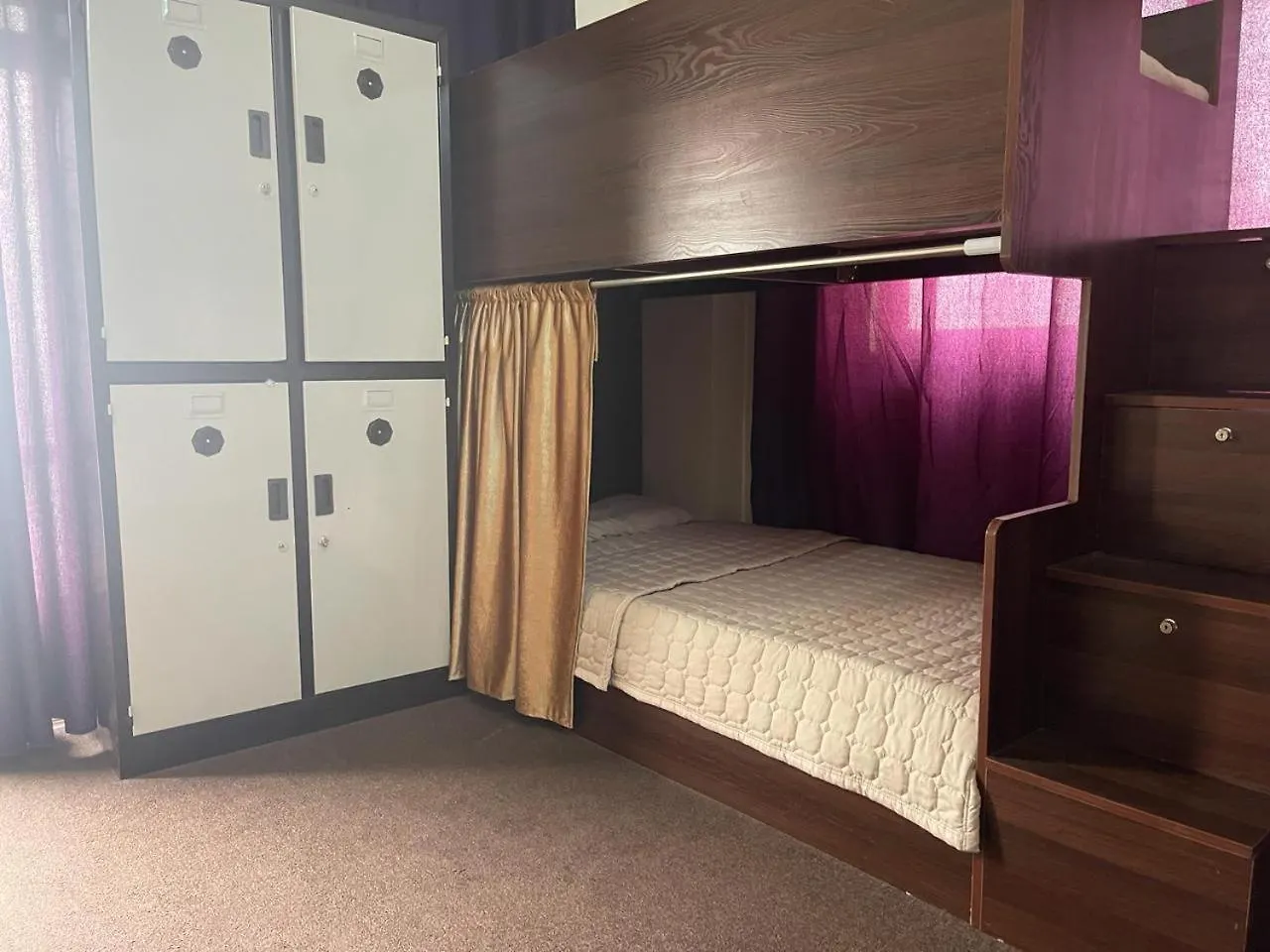 Pizza Street Hostel