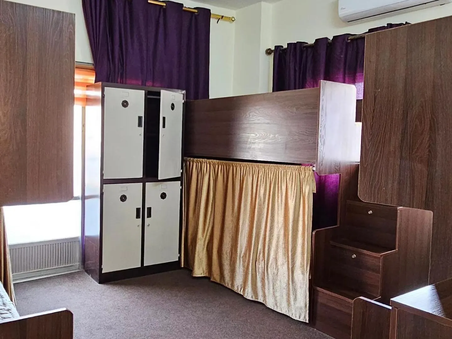 Pizza Street Hostel Aqaba